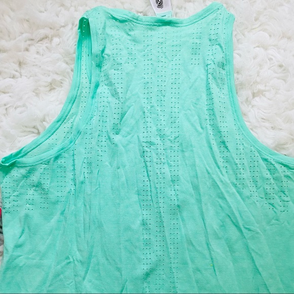 STRONG by Zumba Always Reppin’ Instructor Seamless Tank Ocean Sz M - Picture 11 of 12